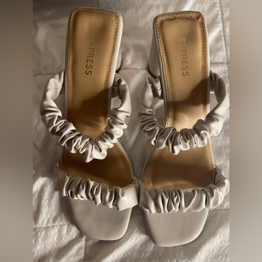 Express used Double strap Heel Sandal